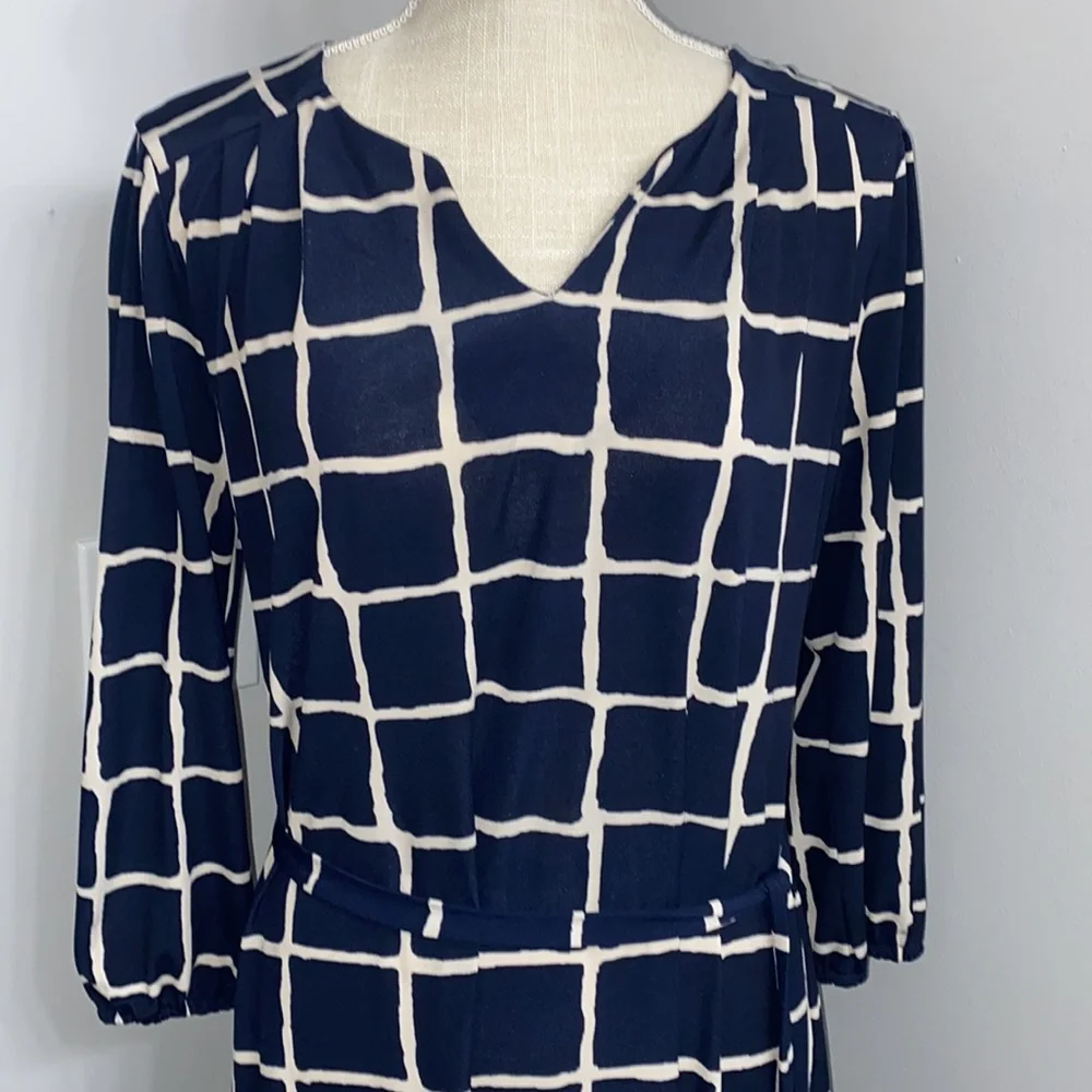 Lux II Sheath Dress - Picture 2 of 6